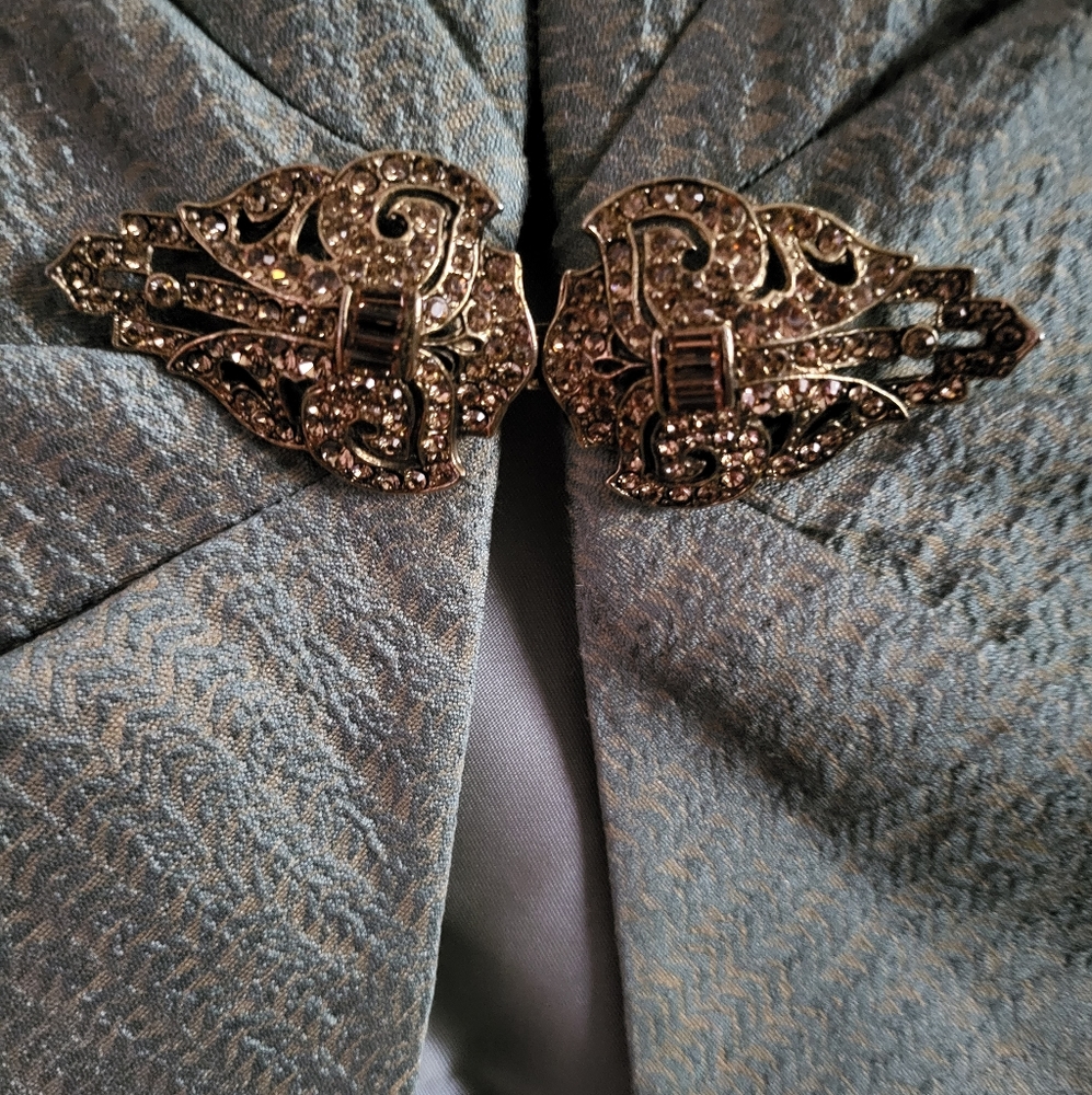Kay Unger designer suit - Picture 3 of 5